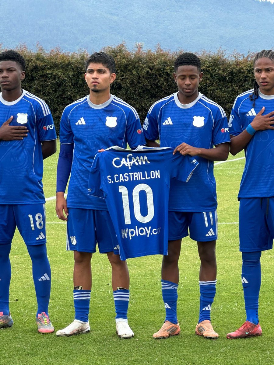 MundoMillos's tweet image. #SUB20 Inicia el encuentro entre #Millos y #Fortaleza por la fecha 6 de la Super Copa Juvenil ,siguen los homenajes a Santiago Castrillon. 

#EstamosEnTodosLados Ⓜ️