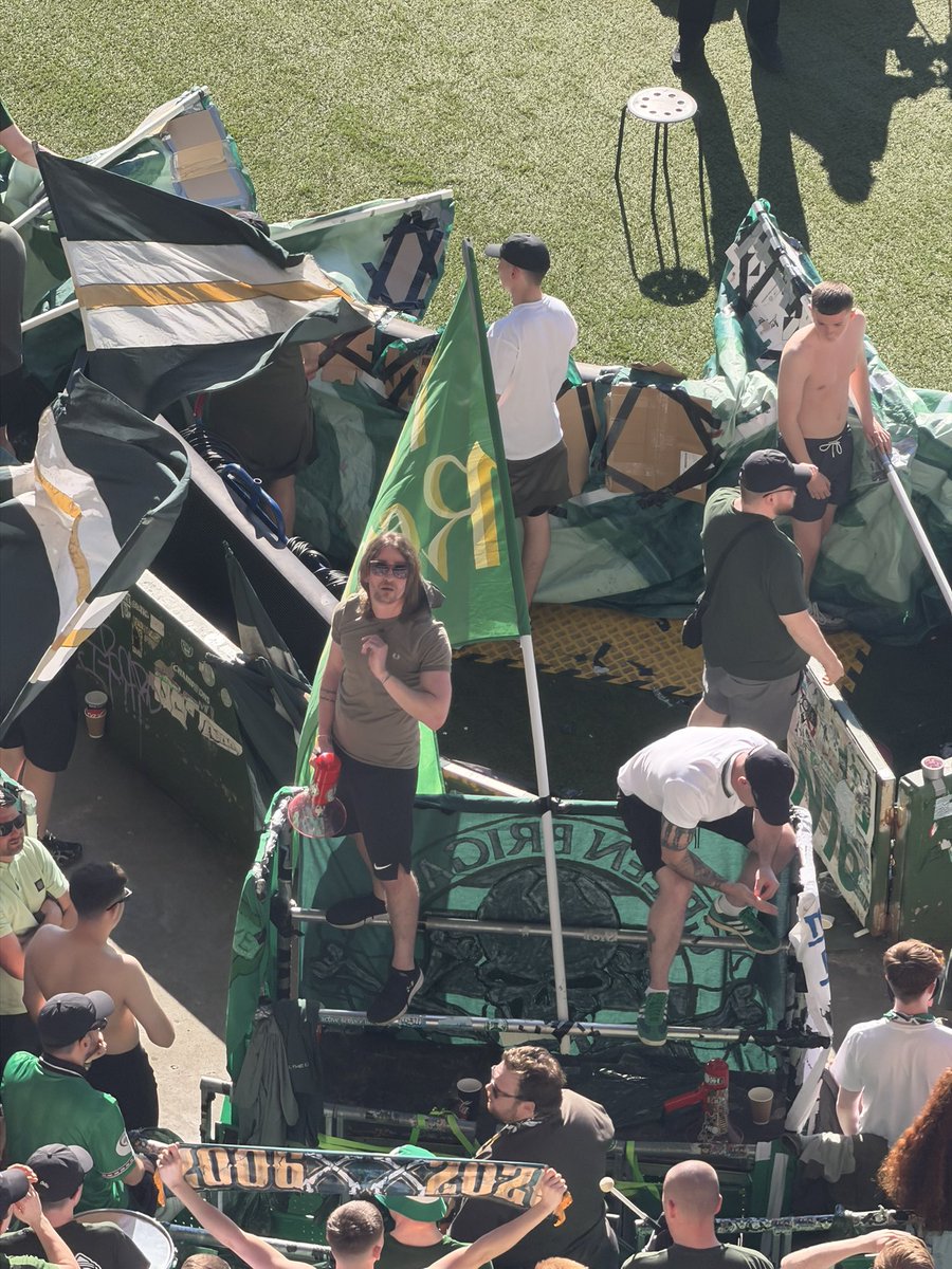 Arne Pengels tweet media