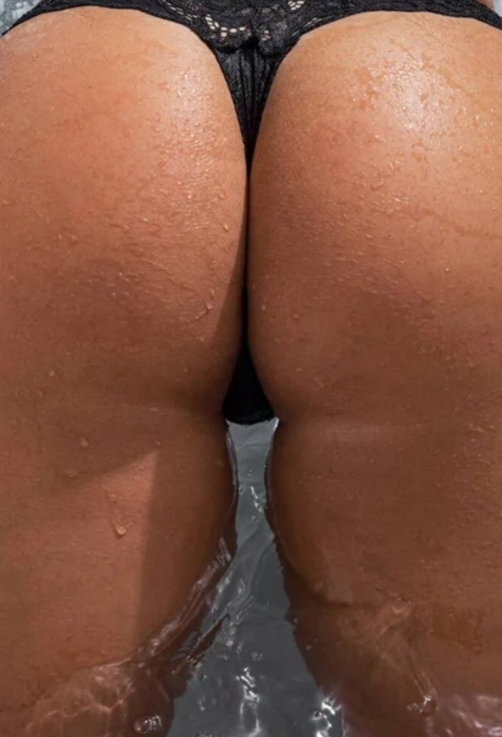 veronicaxxx051's tweet image. Hoy es sábado y el cuerpo lo sabe 🍑💋🔥
#OnlyFans
#calor
#latina
#Hot