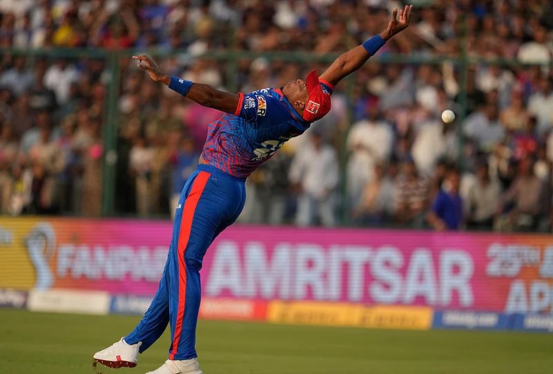 Axar Patel tweet media