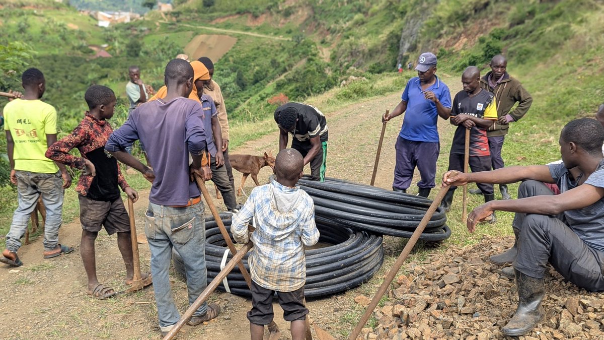 actsuganda's tweet image. We are community game changers in water sanitation and hygiene. Together with @kaseseDLG, let’s embrace #WASH as we bring safe, clean water closer to homes and the communities we serve. 💧
#WASH #WaterIsLife #SanitationForAll #HygieneMatters #CommunityImpact #CleanWater