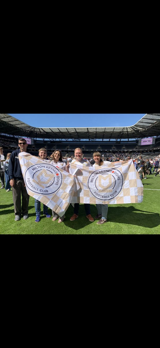 BethanyCox04's tweet photo. What a day🤍 https://t.co/7T4CaS91eX