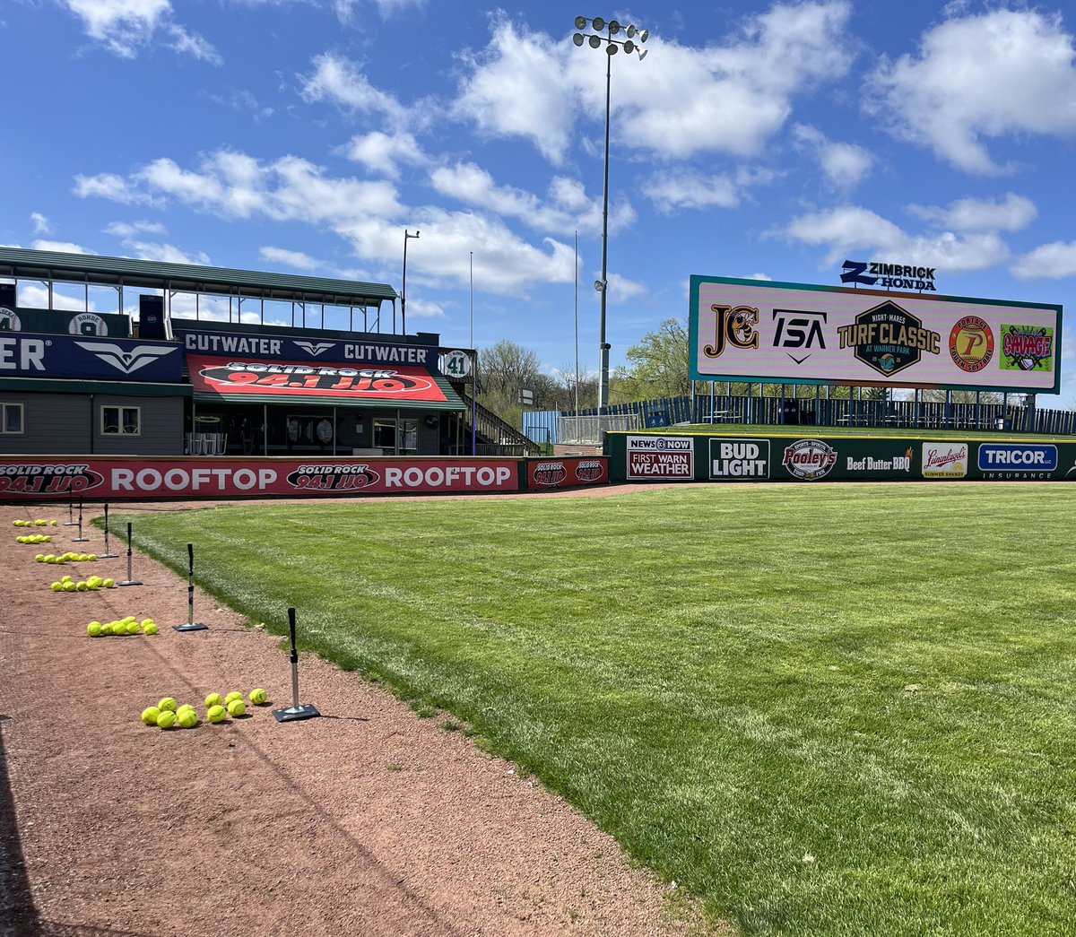 torquehitting's tweet photo. Ready for some fun hitting sessions between games at the @NightMares_SB  Turf Classic. https://t.co/OwCkAKhQFZ