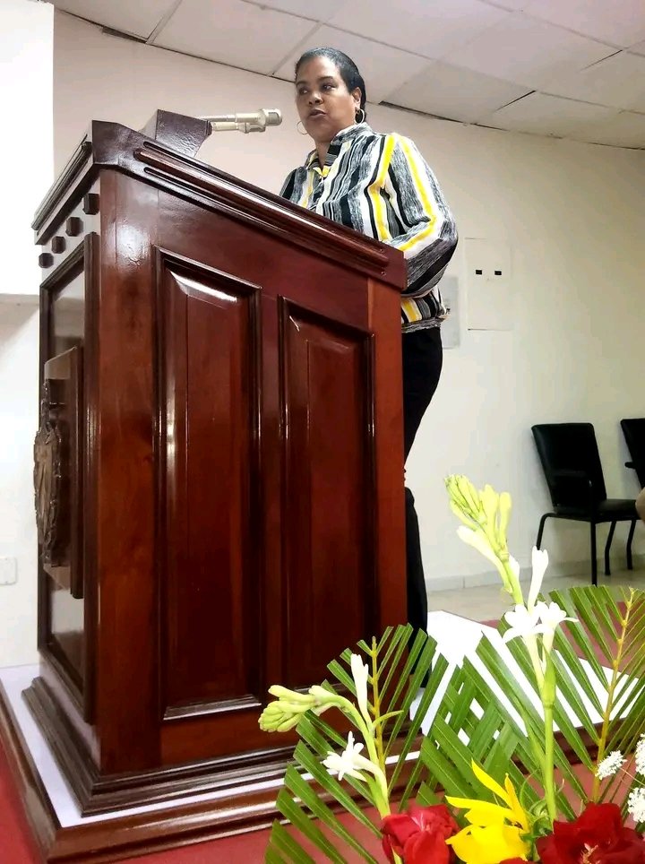 Participamos en Sesión de la Asamblea Municipal del Poder Popular de #Bayamo donde rindió cuenta su Consejo de la Administración, al que se le exigió mayor integralidad y resolutividad en su desempeño. #PoderDelPueblo. #ConLaFuerzaDeLaUnidad. <a href="/PartidoPCC/">Partido Comunista de Cuba</a> <a href="/AsambleaCuba/">Asamblea Nacional Cuba</a>