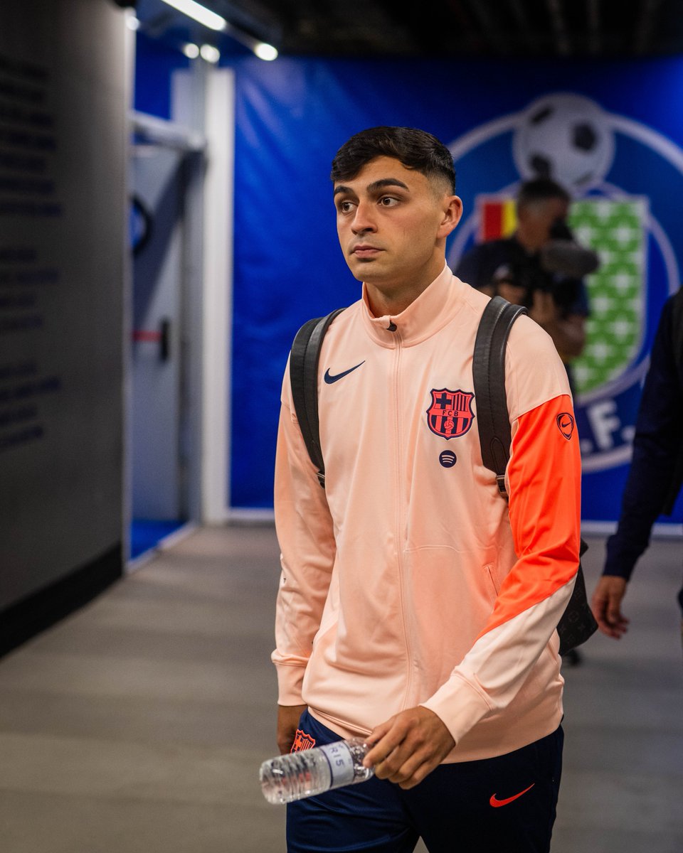 TouchlineX's tweet image. 🎩 Pedri against Getafe:

• MOTM
• 1 assist
• 1 big chance created
• 3 key passes
• 58 passes
• 6 long balls
• 75 touches
• 33 carries
• 7 recoveries
• 100% tackles won
• 10% dribbles
• 100% duels won