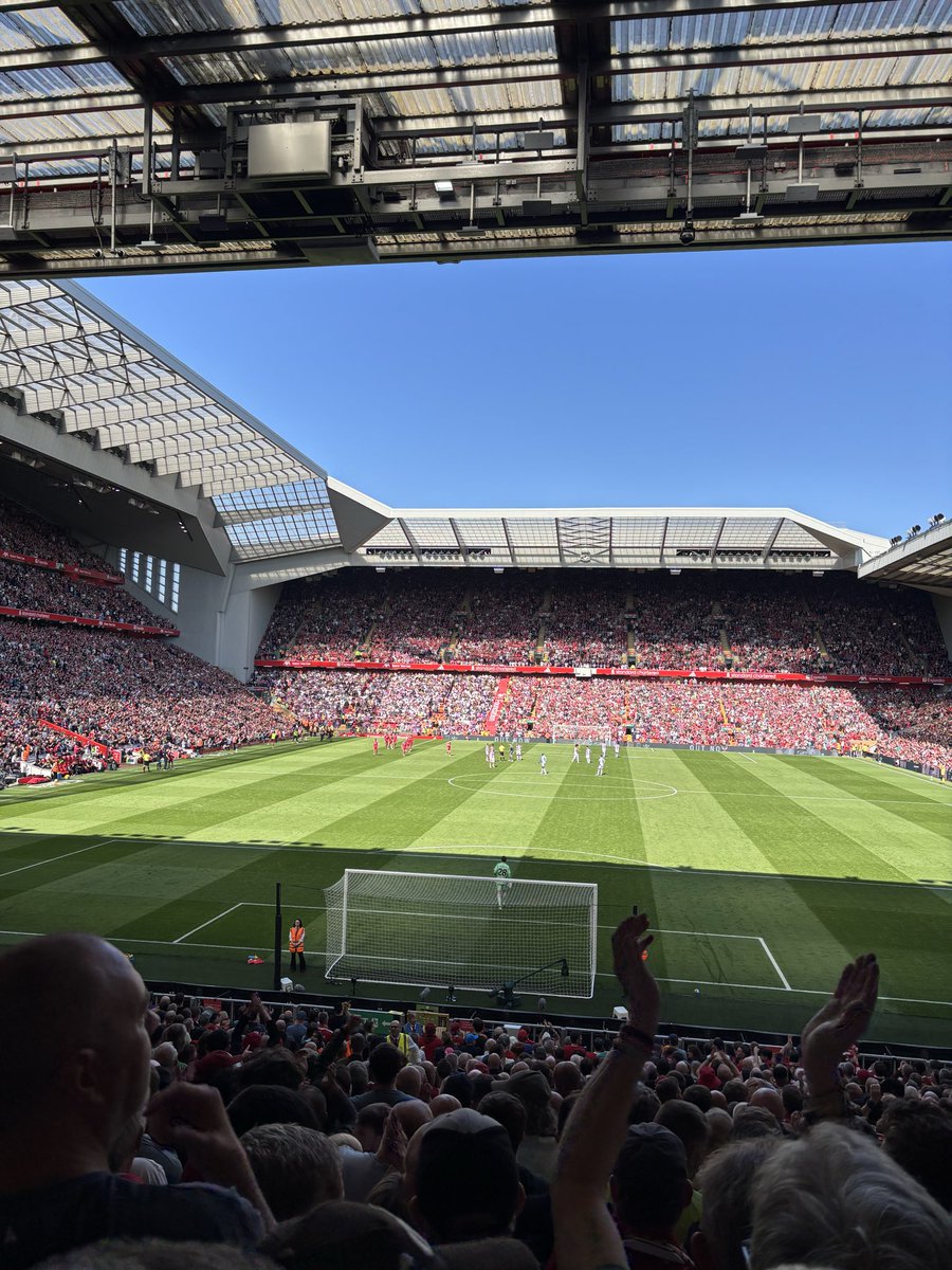 georgej_lfc's tweet photo. Freddie Woodman du du du du https://t.co/NBDTjI7eYU