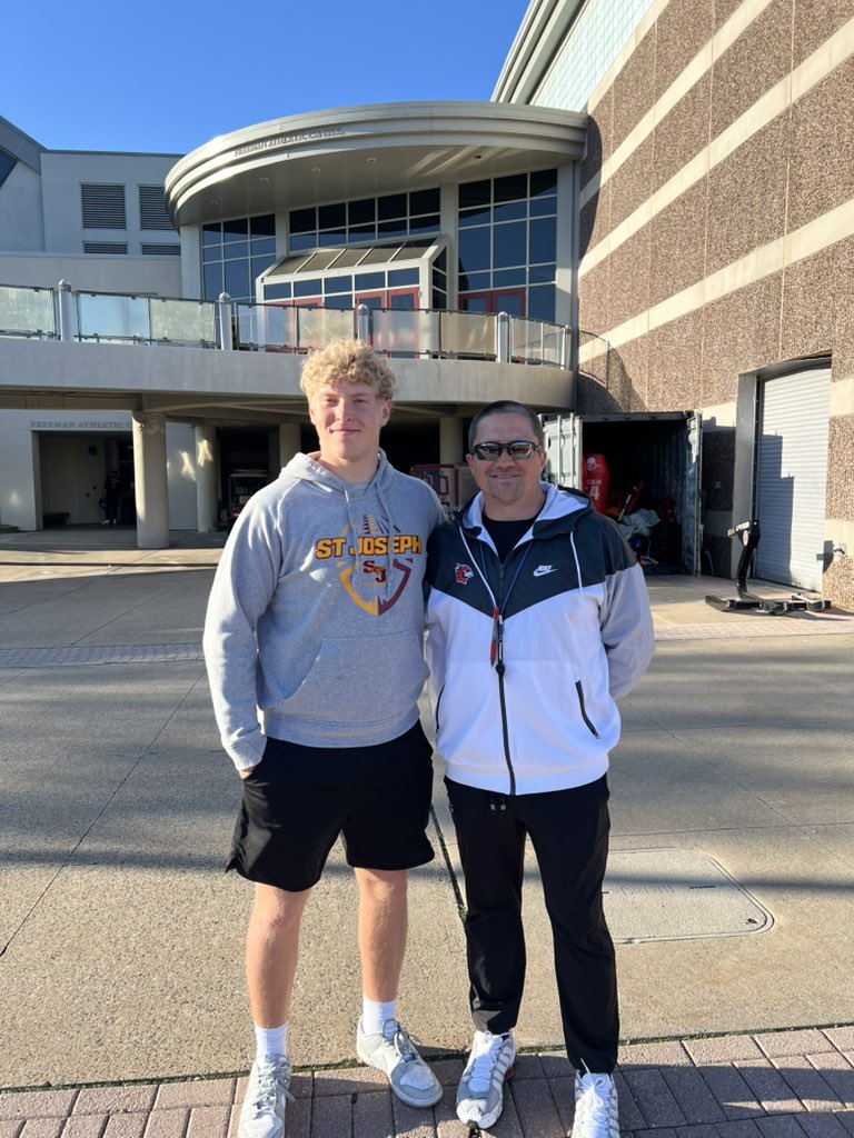 MRudini88's tweet photo. I had a phenomenal day at Wesleyan! Massive thanks to @CoachDiCenzo for having me, and grateful to @ellis2205 for showing how the offense plays and works as a unit! Excited to get back for Red and Black camp. https://t.co/xl9PINhhcA