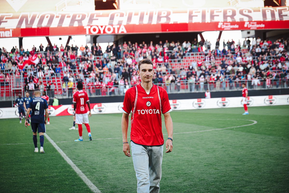 Valenciennes FC 🦢 tweet media