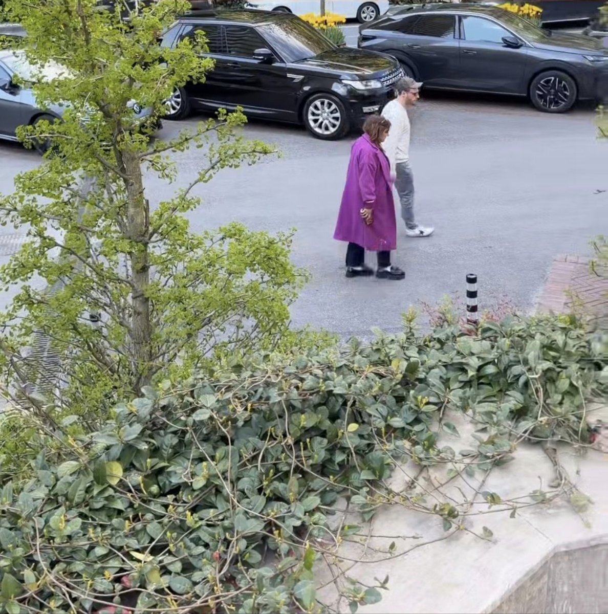 Kerem Bürsin y Gülfer en Beykoz. 🤔🤔
#KeremBürsin