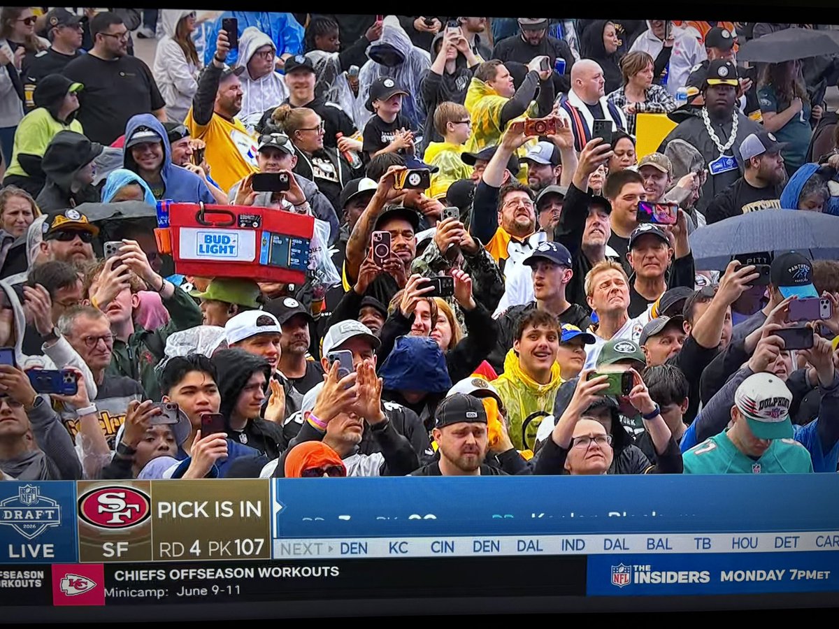 Christopher Powers tweet media