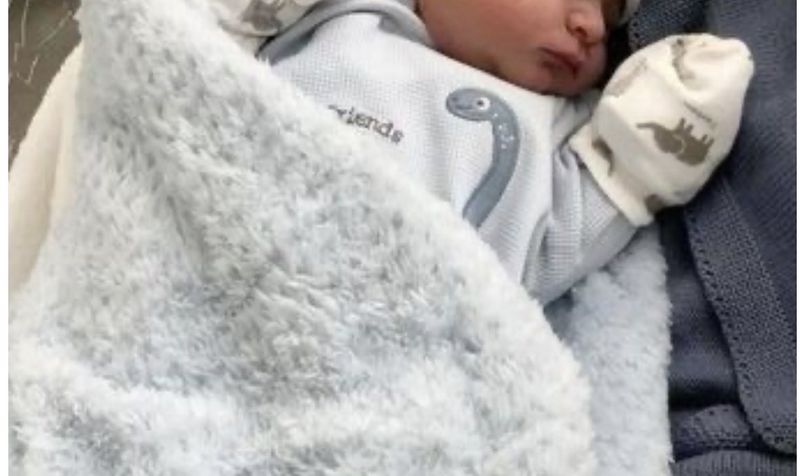 زيـَـاد tweet media