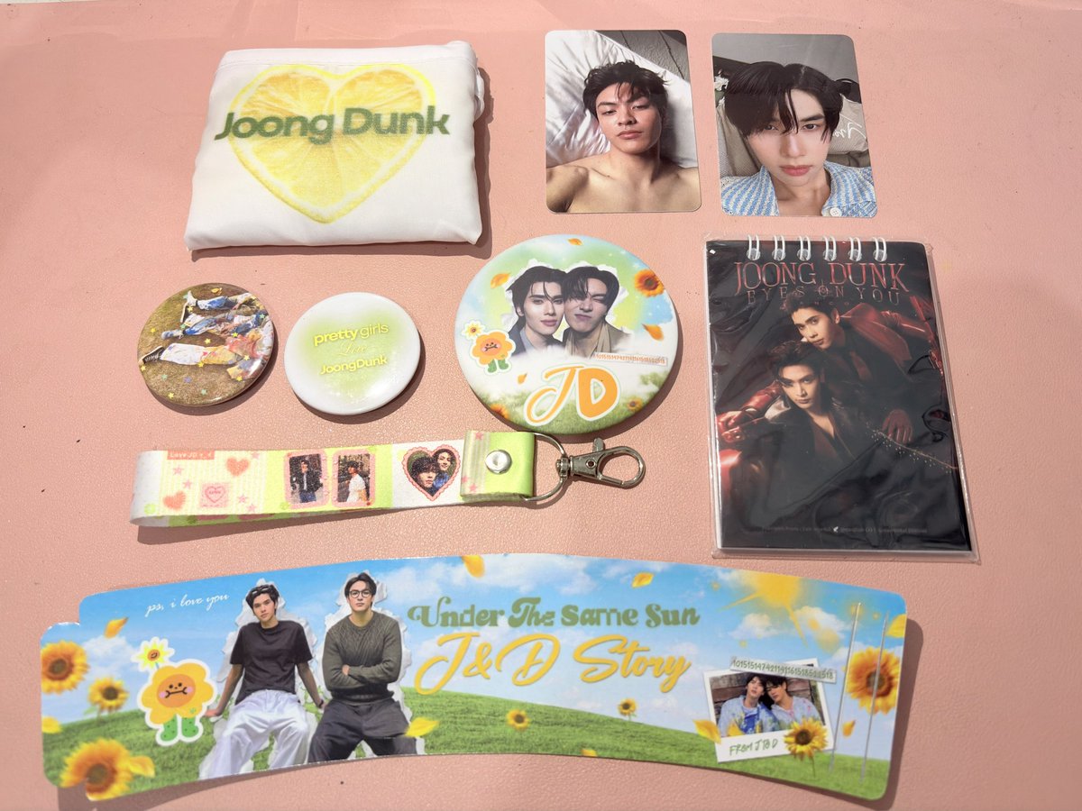 joongdunklieur's tweet photo. freebies gemes @prtraya 💛🌻

#UnderTheSameSunJD
#JOONGDUNK #CafeEventJD https://t.co/QlKAwLqX24