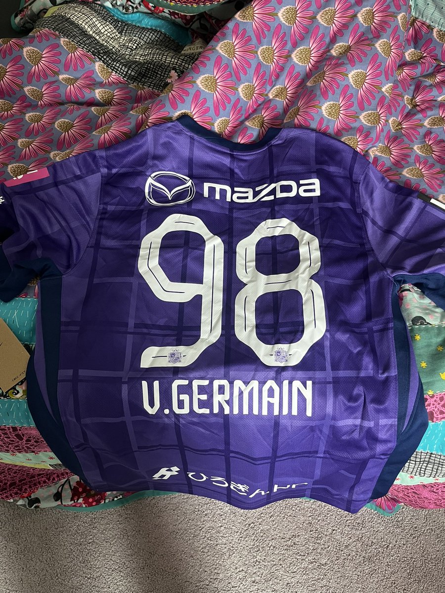 benjam1ben's tweet photo. @TopLu28__ Hiroshima Sanfrecce floqué Valère Germain c’est pas mal non ? https://t.co/Z86s7D13YJ
