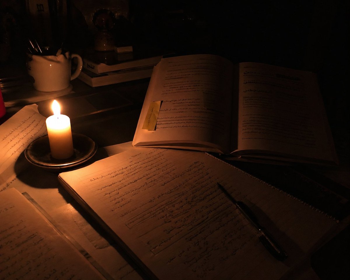 Sally9101461866's tweet image. Darkness surrounds me… but I’m still holding on to my dream 💔
I study by candlelight… and I need real light to keep going
Anyone who can help or even share… would make a big difference  #Support #HelpMe #StudentLife #StudyStruggles #NeedSupport #KeepGoing