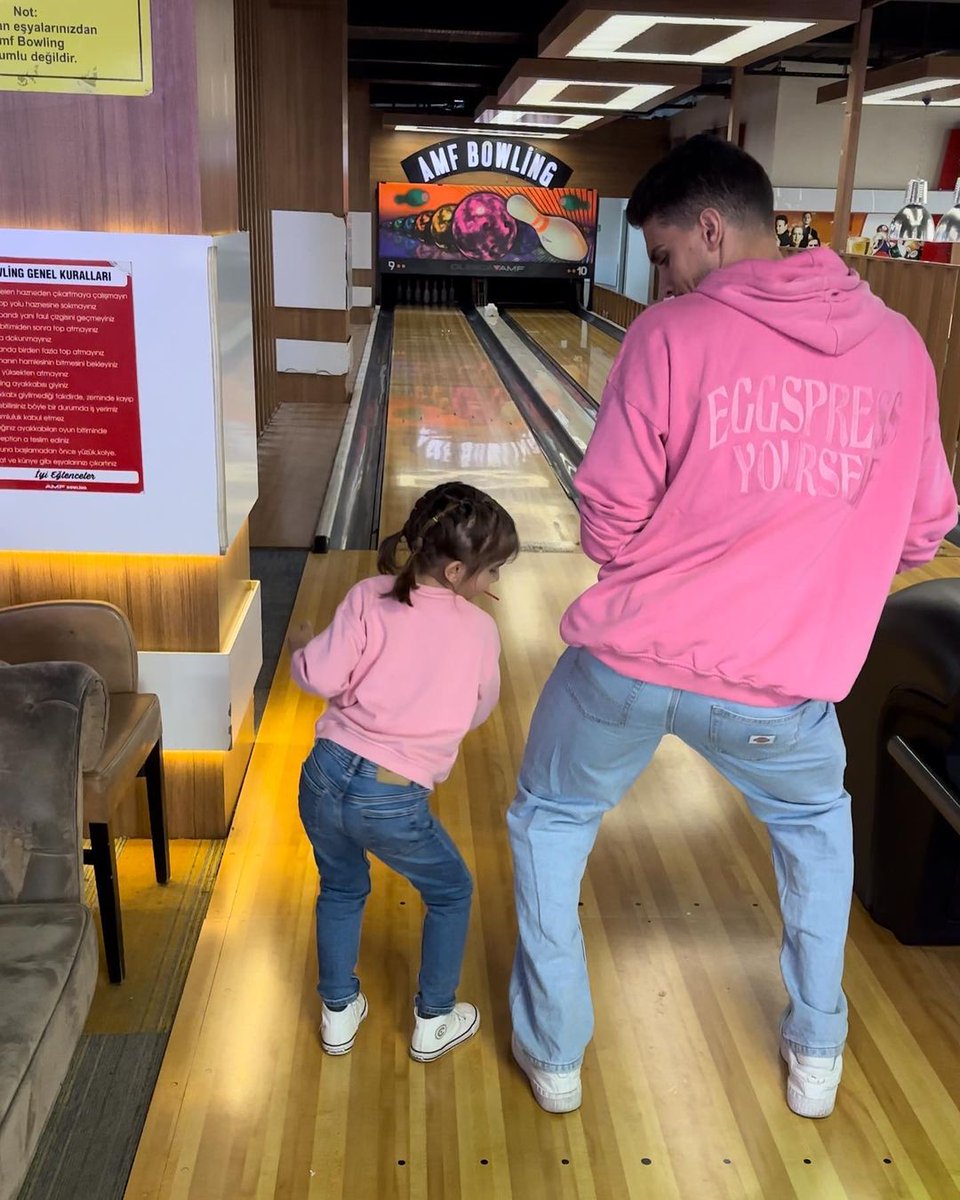 GaAbMaxLeo's tweet photo. Avui fa 7 anys que va neixer la princesa Abril, Moltes felicitats princesa Abril per el teu sete aniversari!!!! (2/2) https://t.co/RXa47hOgtY