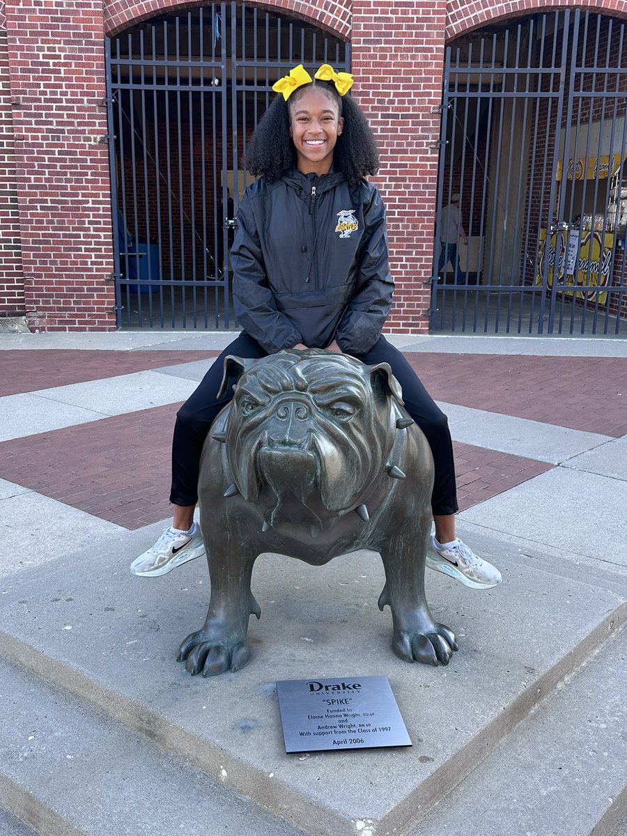 CPU_GirlsTF's tweet photo. Drake Relays 2026.
4x100
1500 https://t.co/BFeZPgPKkL
