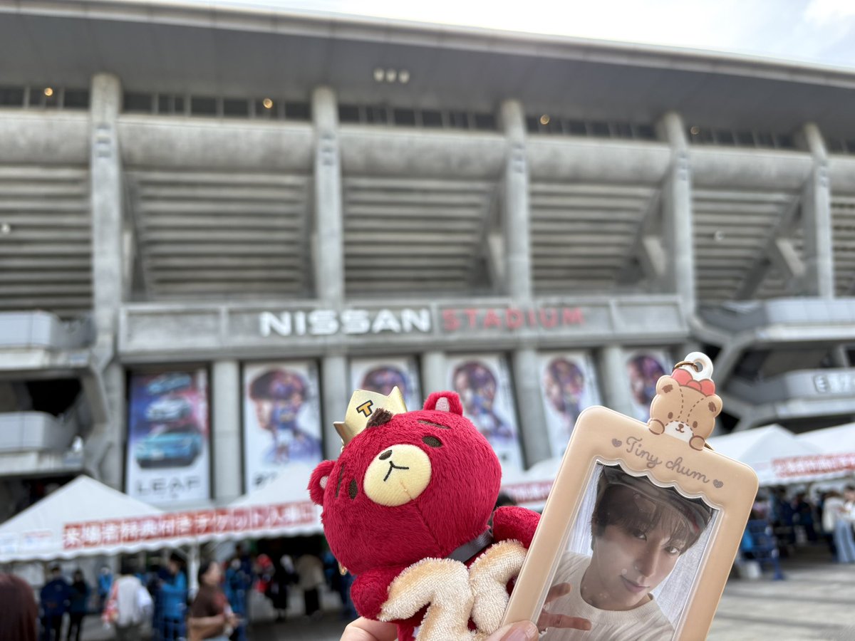 aiaisvt's tweet photo. 今日は日産スタジアムの東方神起を観に行ってきた！とにかく凄かった！！明日も行く！ https://t.co/cNkzbRQ8zM