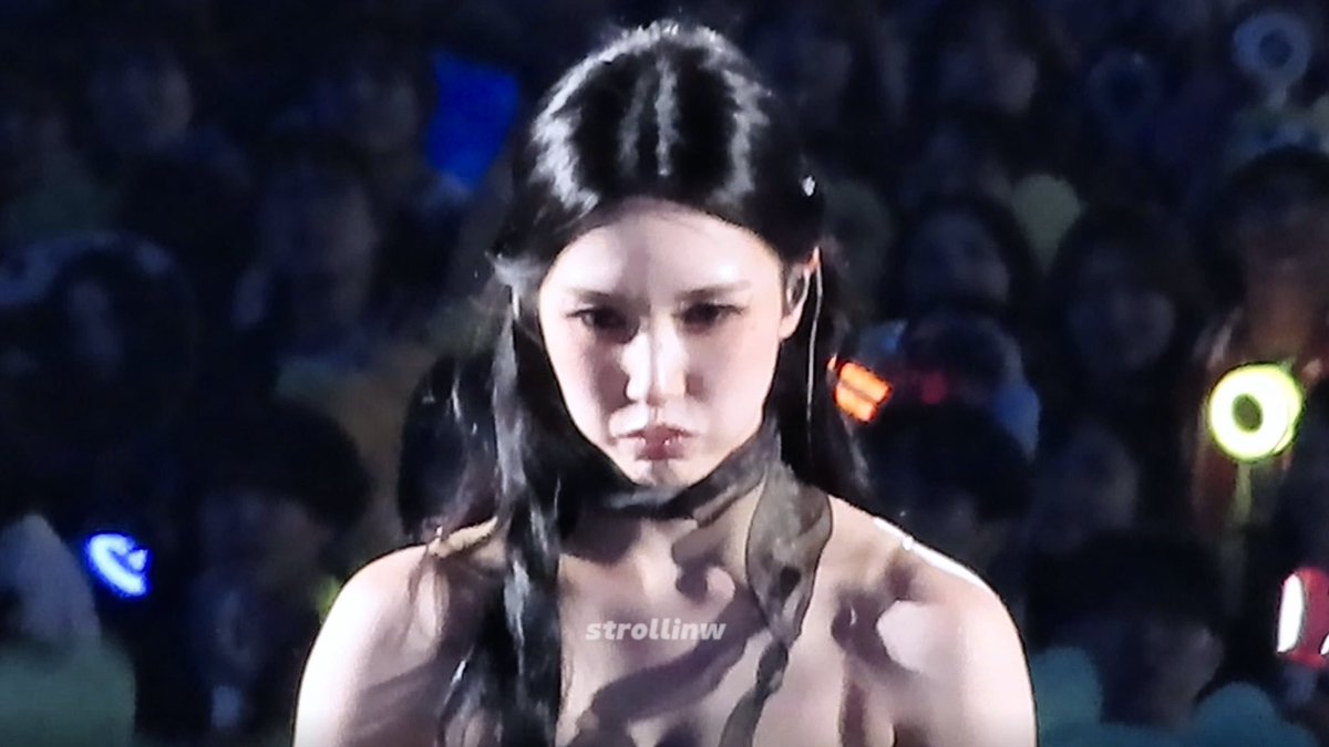 strollinw tweet media