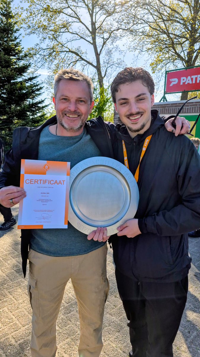 SanderLustgraaf's tweet photo. In the pocket 🏆 https://t.co/9h0qv48mt7