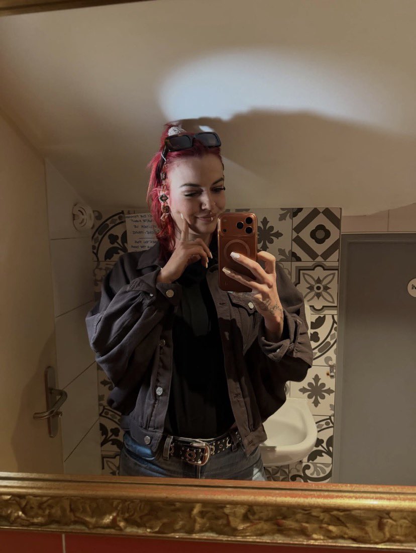 Adele🍓 tweet media