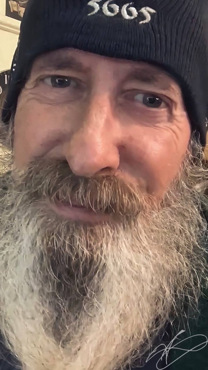 Axel Vasa tweet media