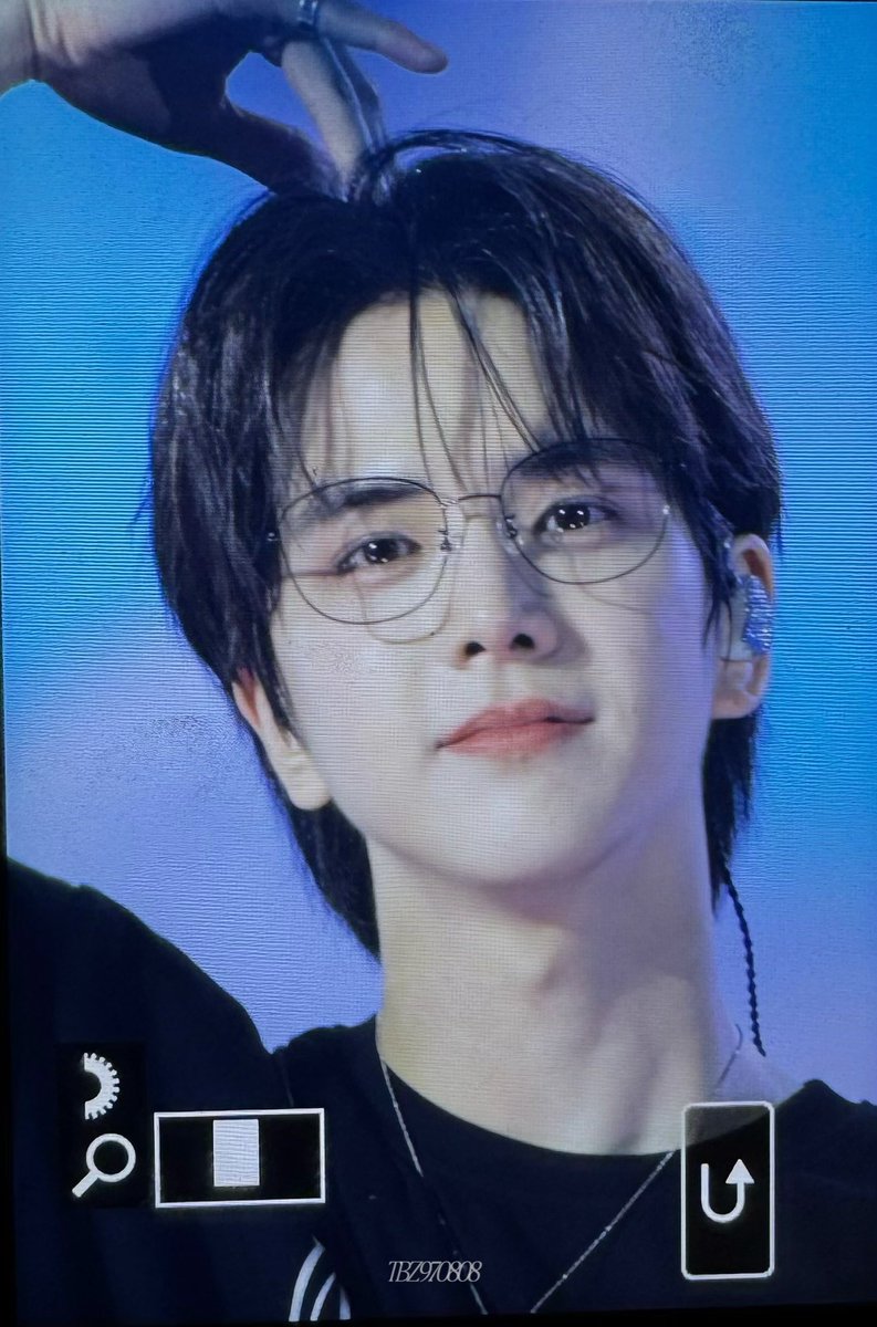 260425 INTER-ZECTION

앞으로도 행복하자🍀

#더보이즈 #영훈 #THEBOYZ #YOUNGHOON