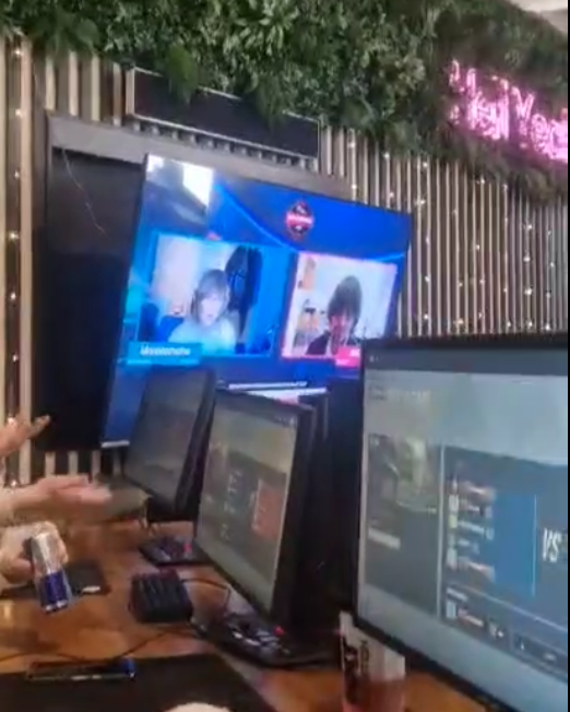 luau 🌹 tweet media