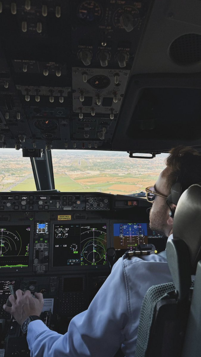 Vols de Max 👨🏻‍✈️ tweet media
