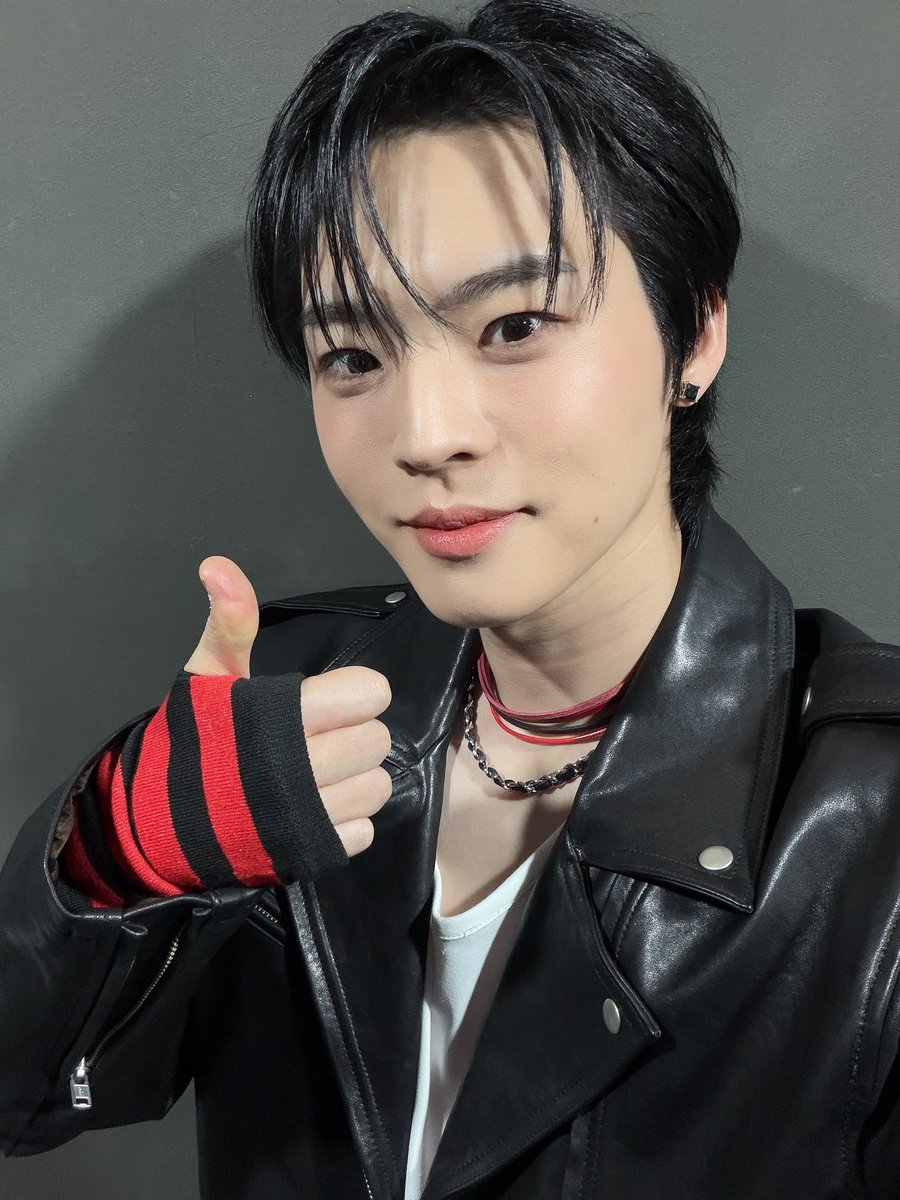 온앤오프 (ONF) tweet media