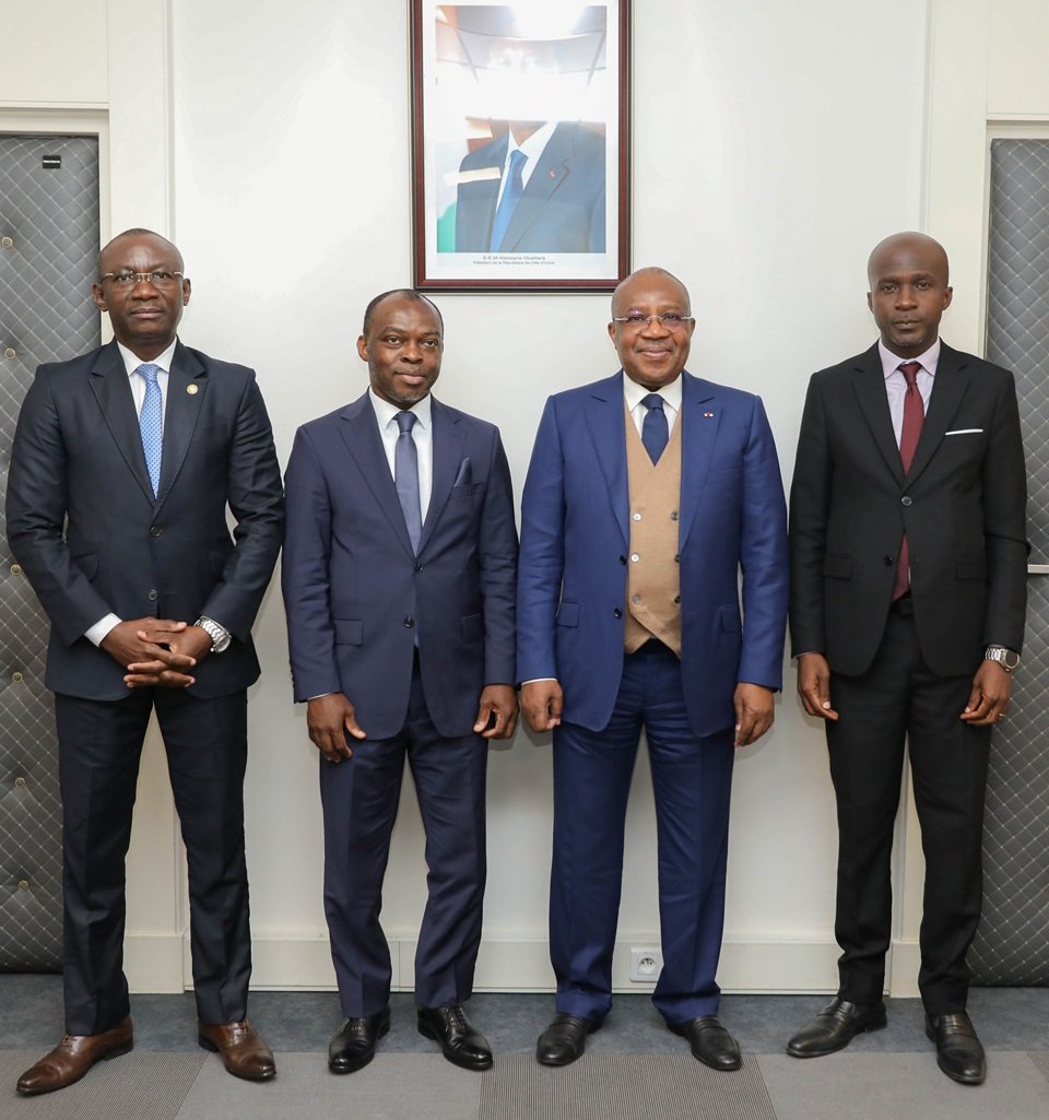 Le ministre de la Justice de Côte d’Ivoire a reçu à Abidjan le nouveau bureau exécutif de la Commission nationale des droits de l’homme, dans le cadre du renforcement du dialogue institutionnel et de la promotion des droits fondamentaux.
 #DroitsHumains #Justice #Gouvernance