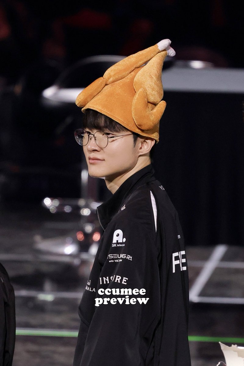 260425 홈그  t1 vs bro 프리뷰

치킨혁 귀여워!!!!🩷

#Faker #페이커 <a href="/faker/">T1 Faker</a>
