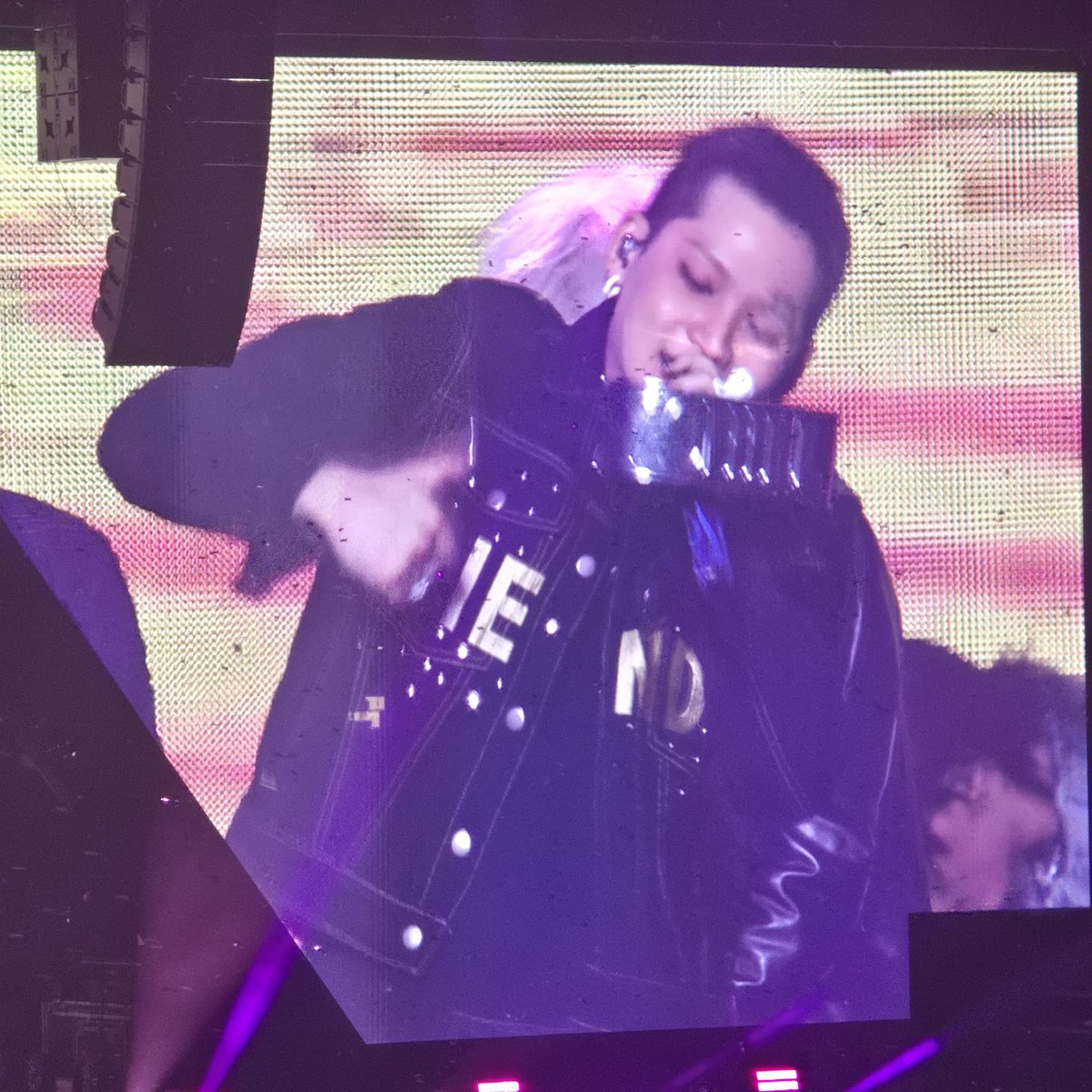 #PULSE_ON_IN_JAKARTA
#TREASUREinJKT

HYUNSUK ON FIREEE 🔥