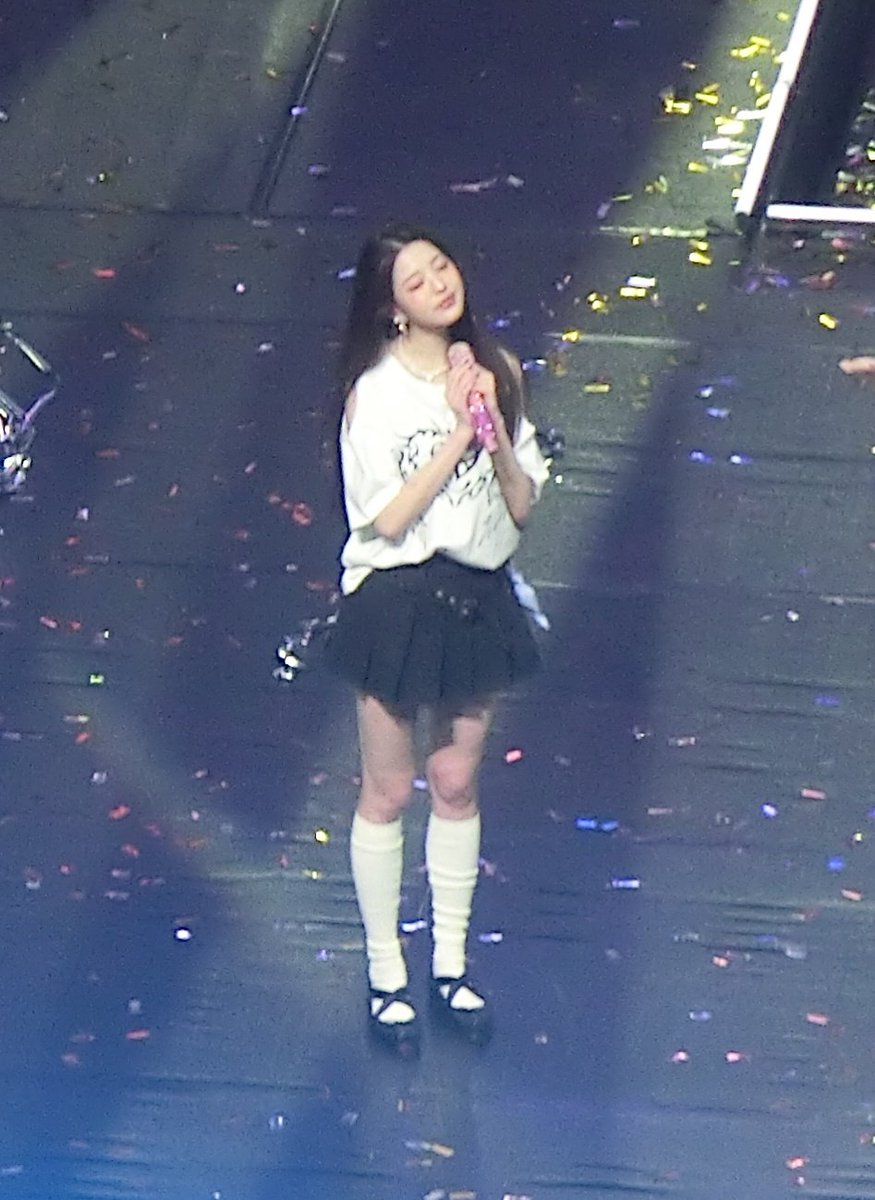 thinking about annyeongz tweet media