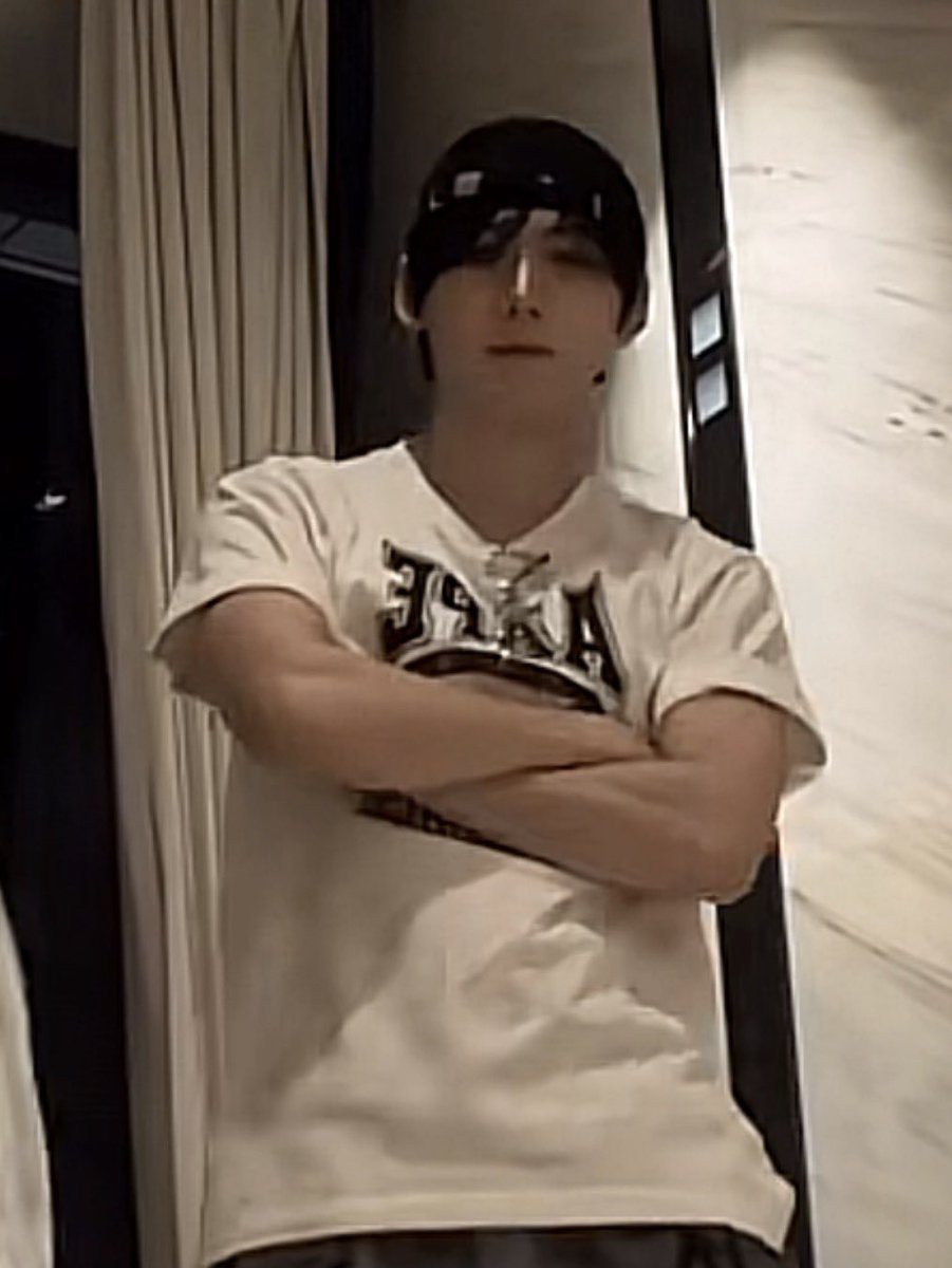 Kri (크리) 🧶 tweet media