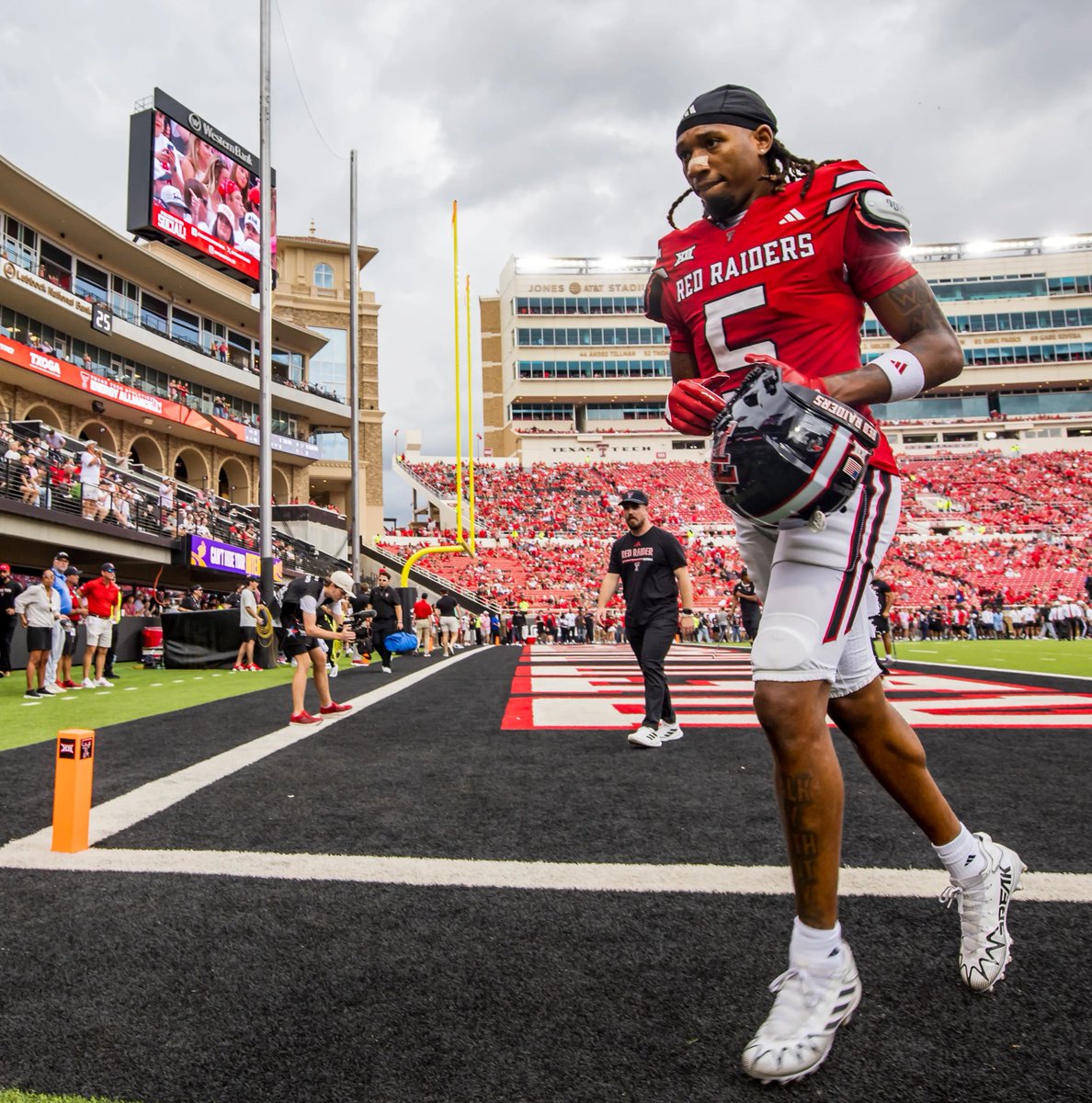 FinsXtra tweet media