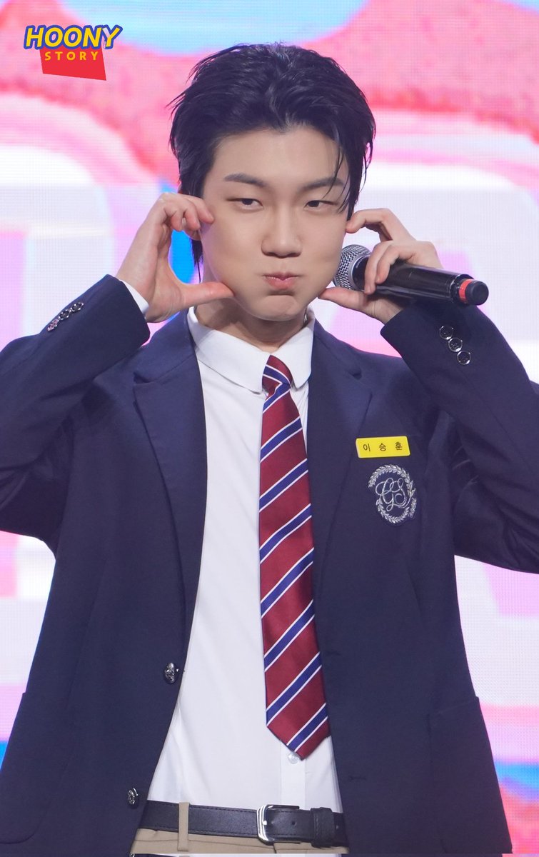 hoonystory0111's tweet image. 260425 🏫
#위너 #이승훈 #winner #hoony
@official_hoony_