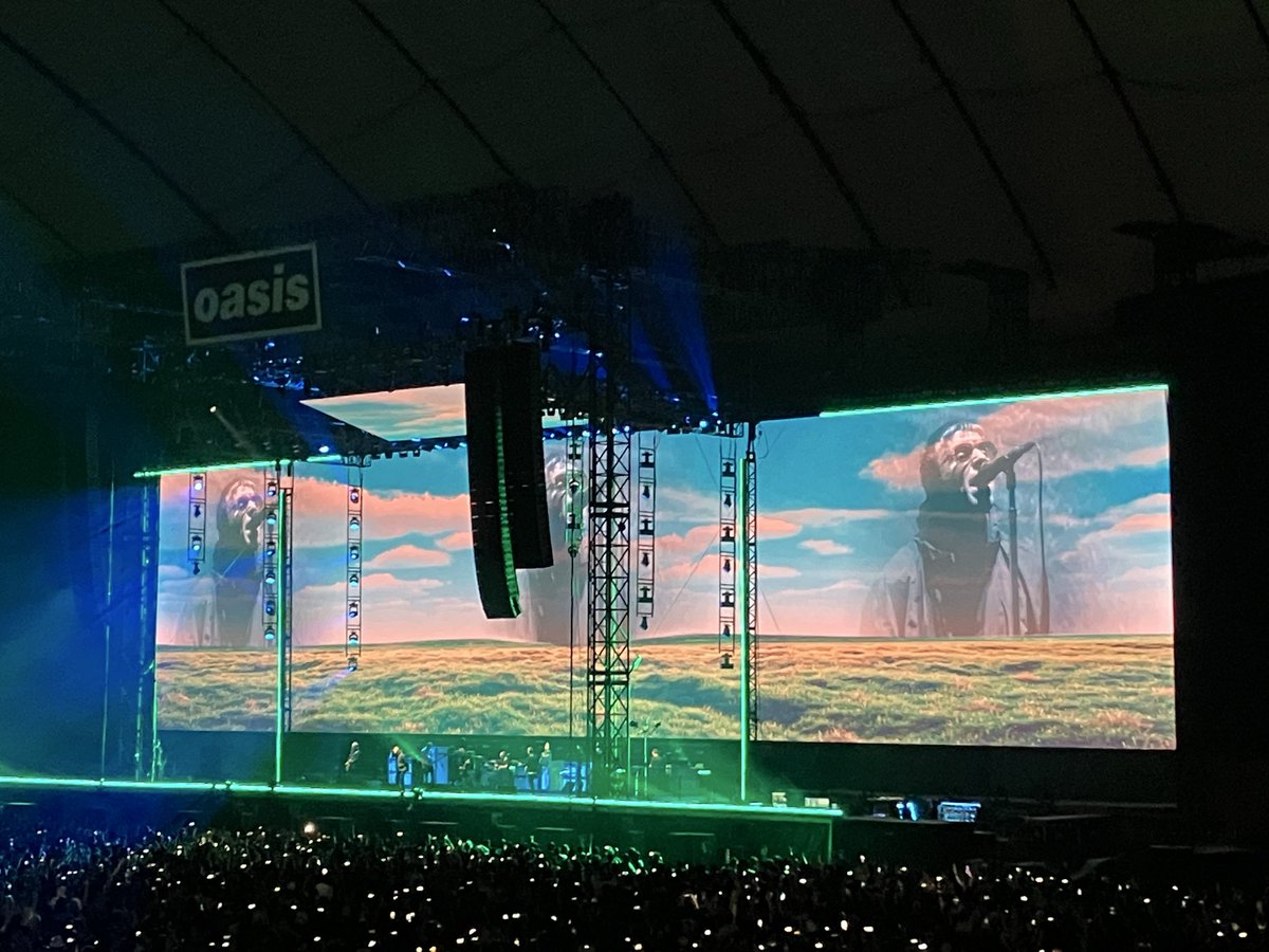 KanamonYah1974's tweet image. Oasis Live‘25から半年

[Standing on the Shoulder of Giants🏙️]の年に産まれた長男と[Heathen Chemistry🌀]の年に産まれた長女
家族4人で体感したLive‘25は人生最高の音楽体験だった！

これを超える体験が‘27に待っていることを祈って明日からも頑張ろう！

 #OasisLive25