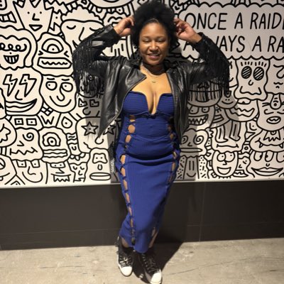 Gazmo96's tweet photo. #NewProfilePic my color this year has been royal blue for some reason https://t.co/U2sLgpiaMl