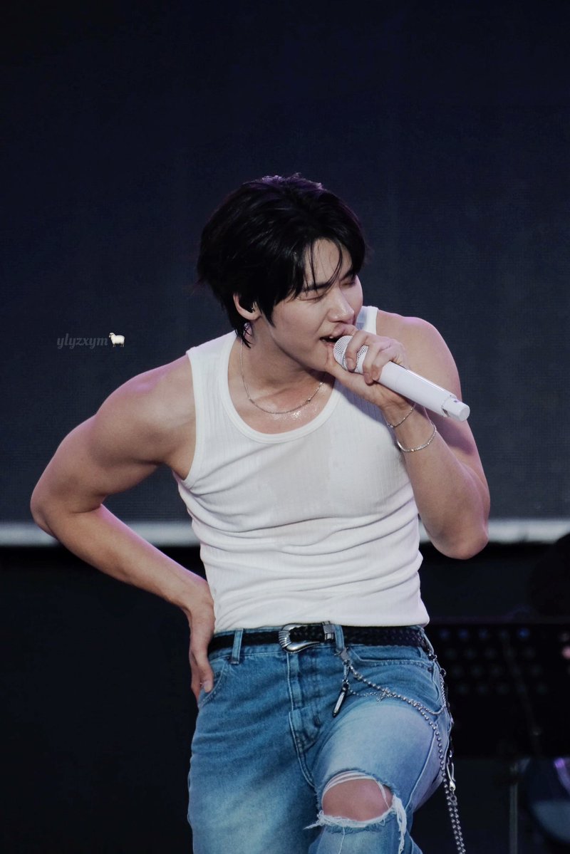 #이승협 #NFlying #엔플라잉 #李承協 #LeeSeungHyub 

260425 어썸뮤직페스티벌

💪🏻