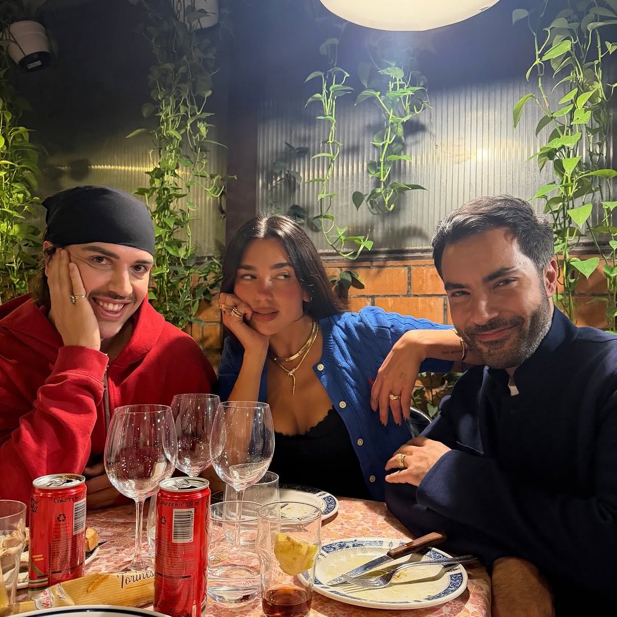 Dua Lipa Hungary (Fan) tweet media