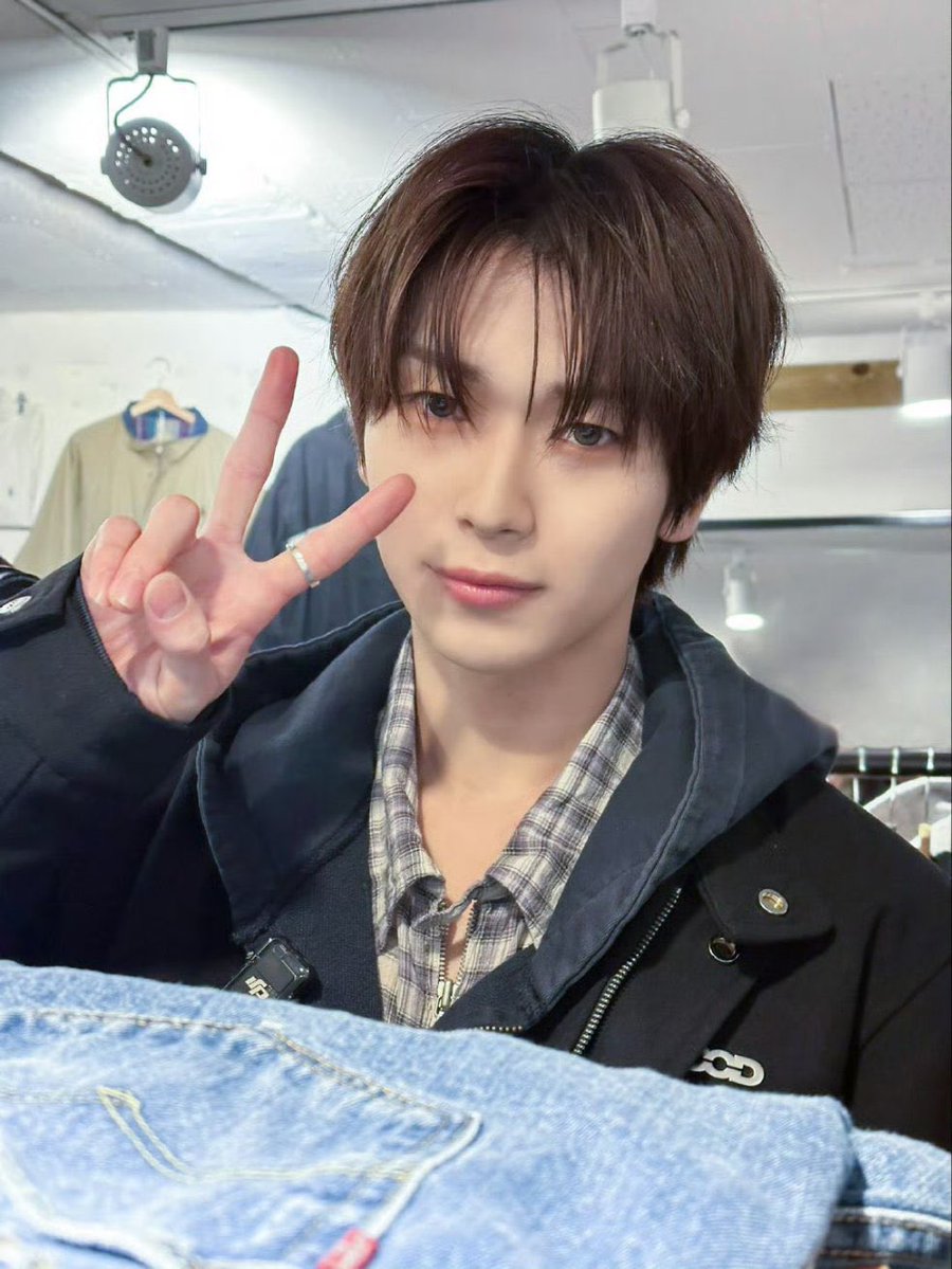 rosie_sen__'s tweet image. 260425 베이온 웨이보

リキマルさん撮影に招待してくれてありがとうございました！りきまるさんは本当に優しくて一緒にいて本当にずっと楽しかったです！素敵な時間をありがとうございました！

#센 #SEN #せん #仙 
#베이온 #VAYONN #인코드 #iNKODE