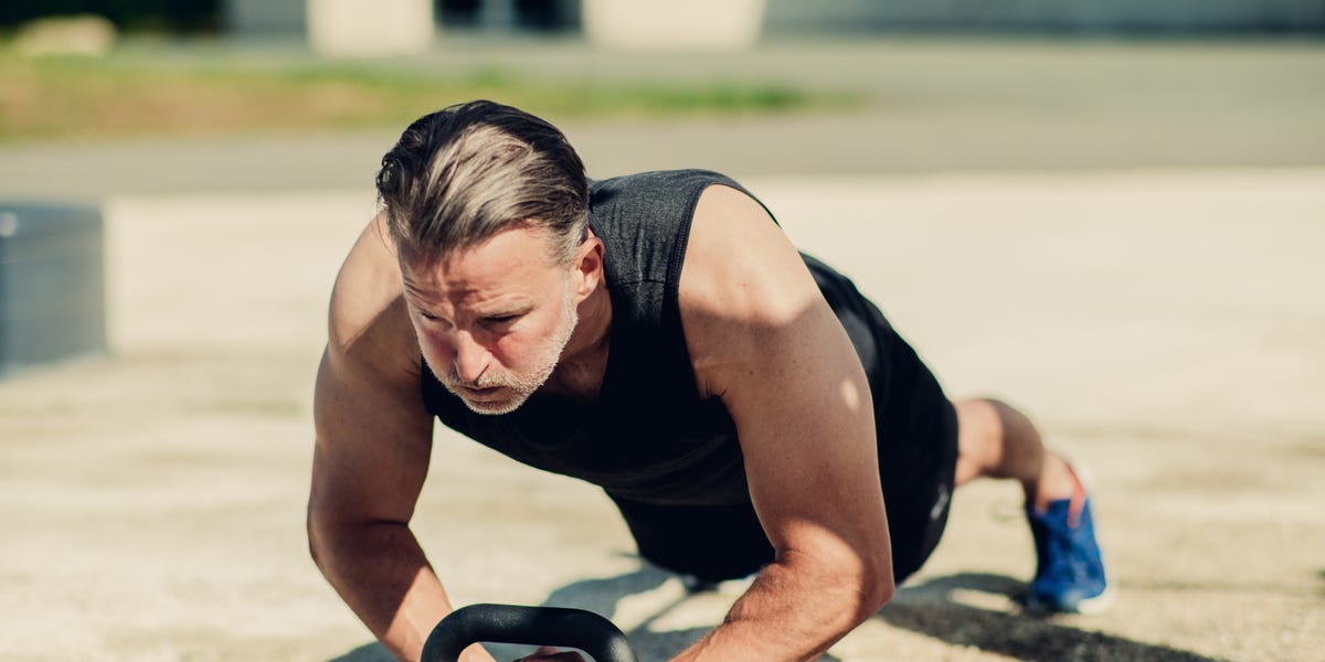 FitnessHacks101's tweet image. This Cyclist Ab Workout Strengthens the Most Important Core Muscles 🚴‍♂️ Ready to boost your core and power up your rides? Check out these top ab exercises for cyclists and take your strength to the next level! Read more: bicycling.com/training/a7060…

#Cycling #CoreWorkout #AbsWorkout