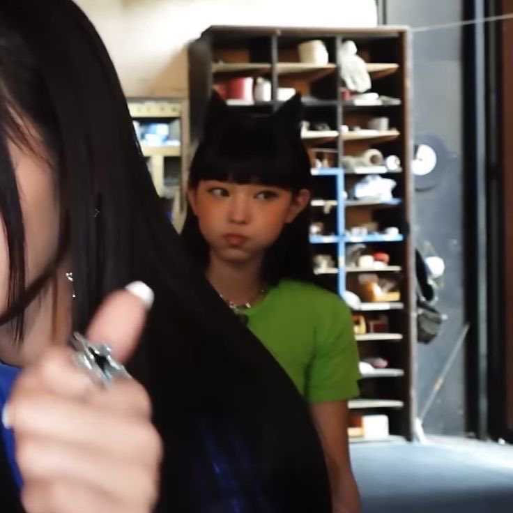 haerin ❦ tweet media