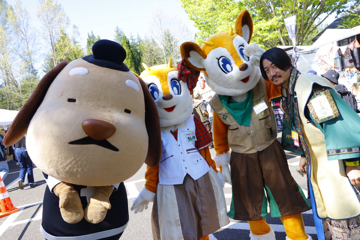chocoemon_kawa's tweet photo. アラバキに参戦したみんな〜！
1日目は楽しめたチョコ👀？
キャンプ🏕️する人たちよ、川崎町の朝晩はまだまだ冷え込むチョコよ🥶
必ず暖かくして過ごしてね🥱
明日は磐越ステージのラジオ体操に参加するチョコよ🙋
引き続き、楽しもうね♪

#アラバキ
#arabaki 
#川崎町 
#チョコえもん https://t.co/lOOutQGe9W