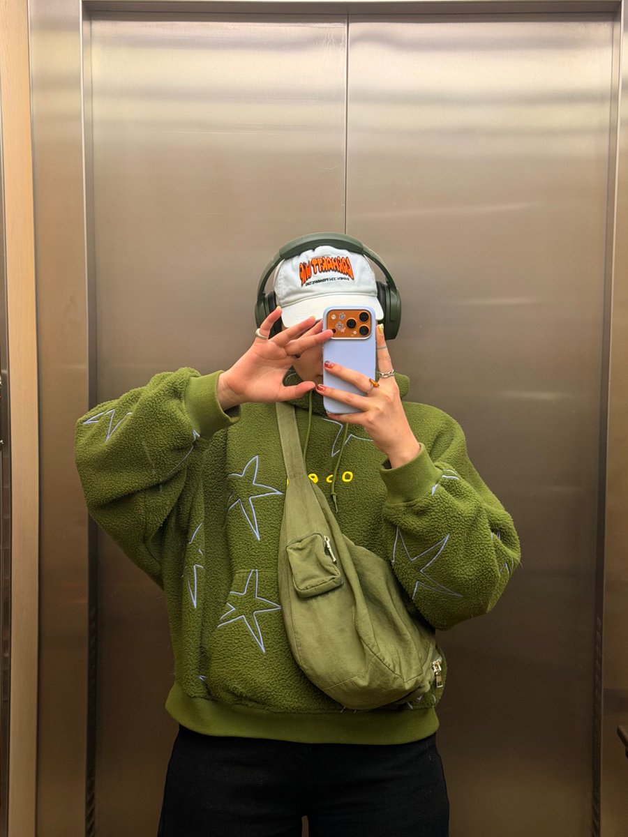 санёчек tweet media