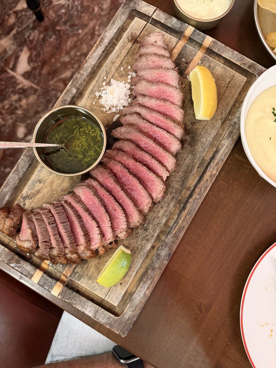 Ποσιμπολ tweet media