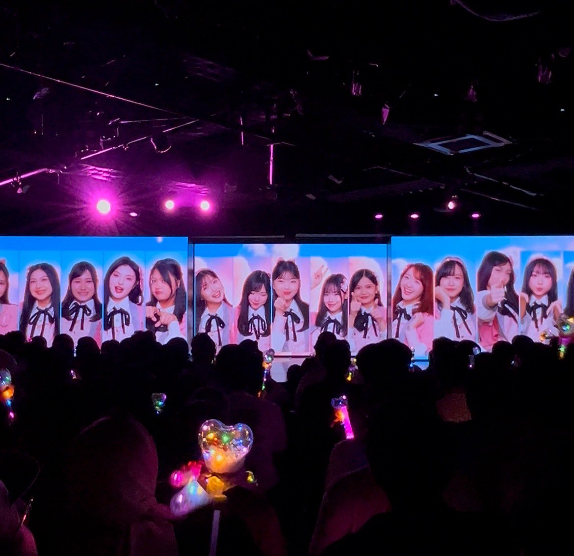 moshi2jkt48 tweet media