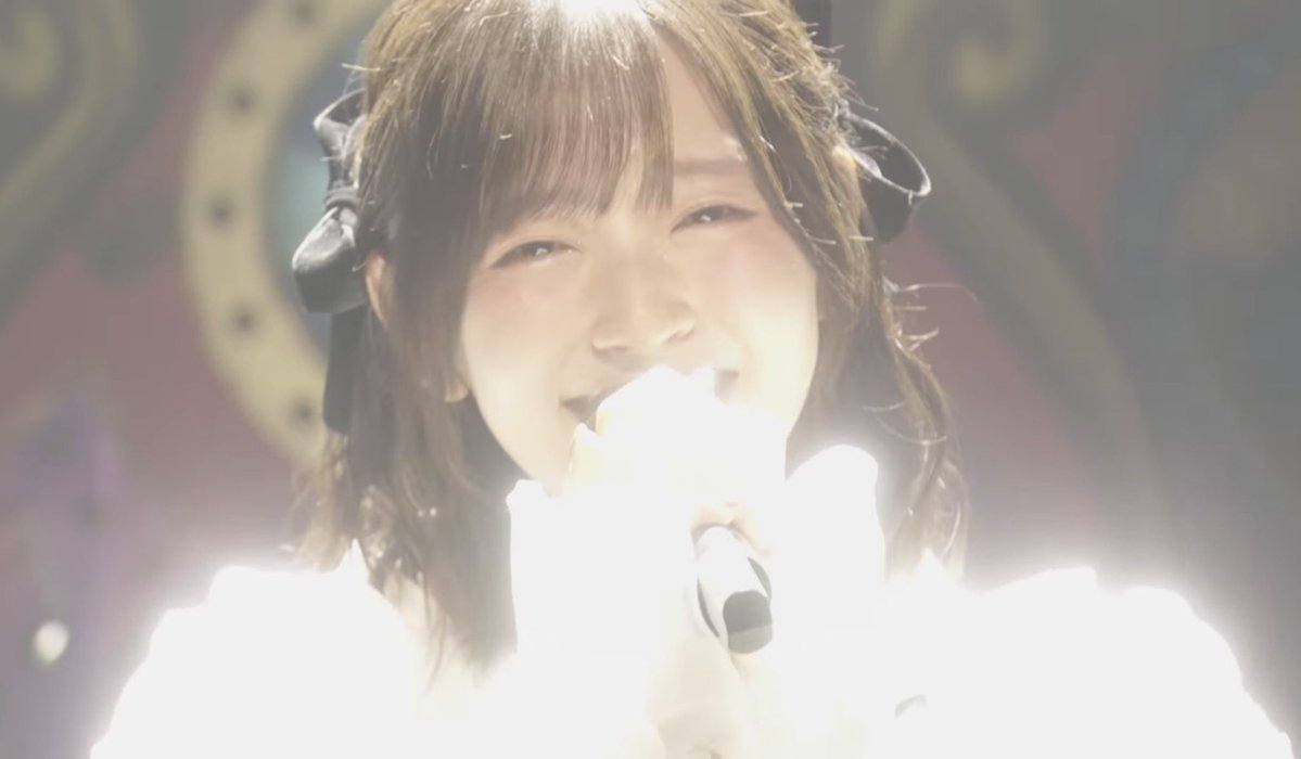 あぁぁあ︎︎！待ってた誓いはキュンと︎💕︎可愛すぎるし神々しい愛理ちゃんが天使すぎた笑👼🤍
ツアーでは一生キミ推しに、誓いはキュンとにラブリーあいりコールに……🥰沢山コールできるツアーだったらいいな！コールしたい！✨️
 #鈴木愛理
 #アニソンでしょでしょ