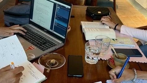 ••urie•• tweet media