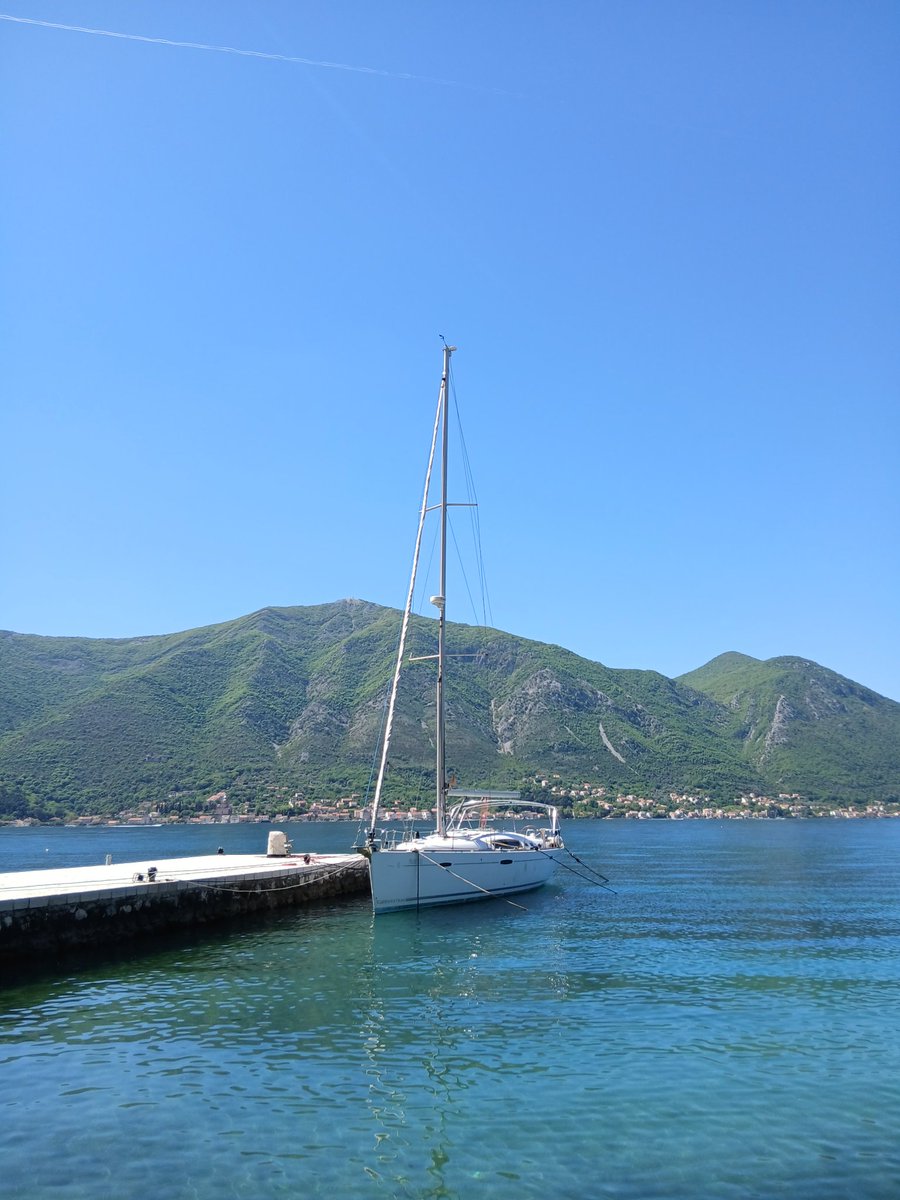 "na skriveno te vodim mesto"